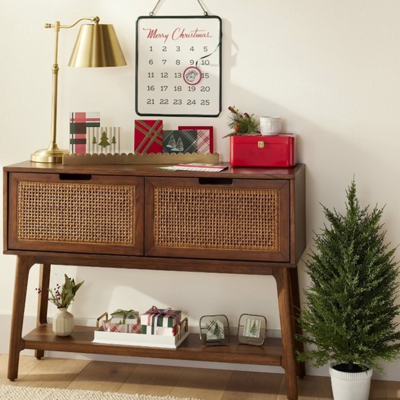 Hearth & Hand Holiday 22 Scalloped Metal Christmas Card